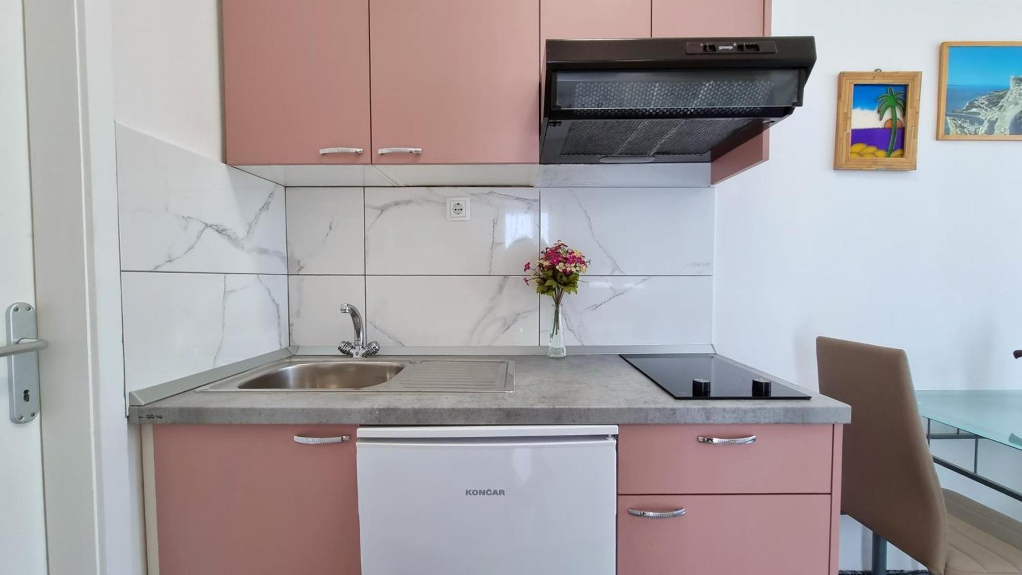 Apartments Neda Оміш Екстер'єр фото