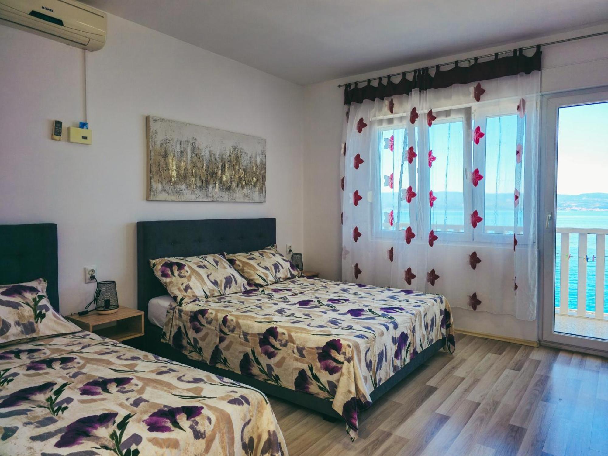 Apartments Neda Оміш Екстер'єр фото